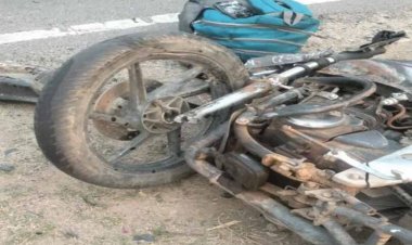 दो बाइकों की आमने-सामने भिड़ंत में शिक्षक की दर्दनाक मौत