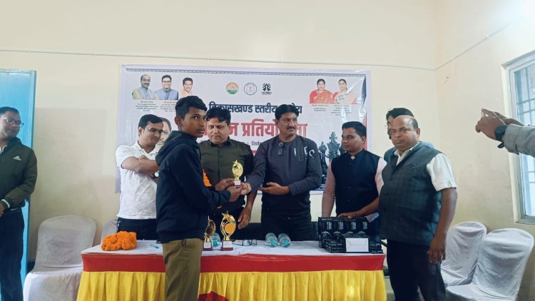 पत्थलगांव में शतरंज प्रतियोगिता सफलतापूर्वक संपन्न, हर्ष साहू रहे प्रथम