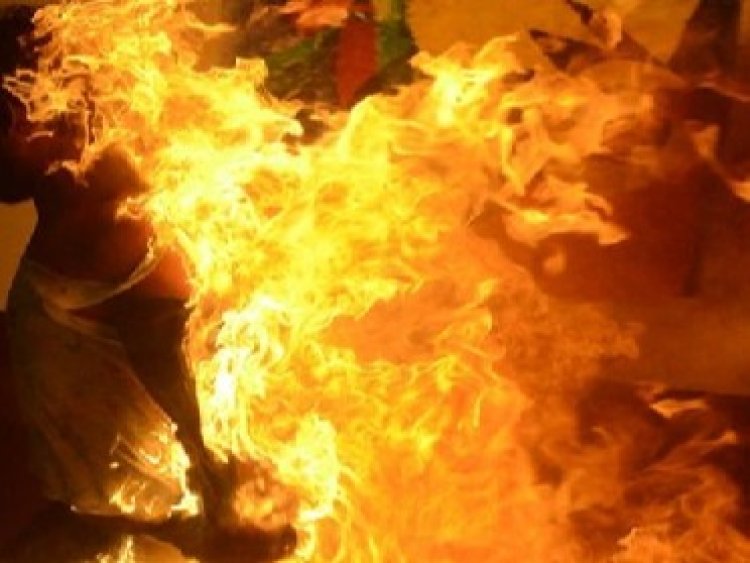 राजधानी रायपुर के डीडी नगर इलाके में एक पत्नी ने अपनी पति को जिंदा जलाकर मार डाला