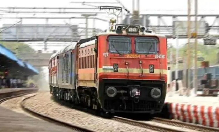 रायपुर रेलवे स्टेशन पर OHE ब्रेकडाउन, 4 ट्रेनें प्रभावित: यात्री घंटों खड़े रहे