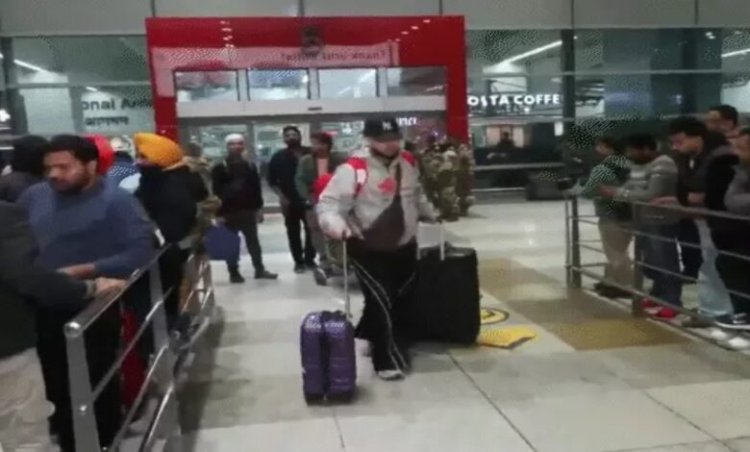 ईरान में जारी हिंसा के बीच भारतीय नागरिक सुरक्षित लौटे, सरकार ने की मदद