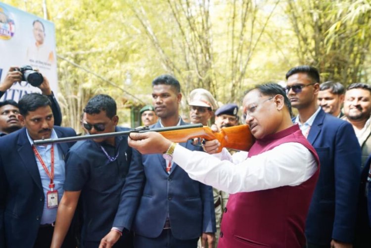 मुख्यमंत्री साय ने 10 रूपए की टिकट कटाकर मयाली नेचर कैंप में लिया एडवेंचर स्पोर्ट्स का आनंद, 4 नए एडवेंचर स्पोर्ट्स का किया शुभारंभ