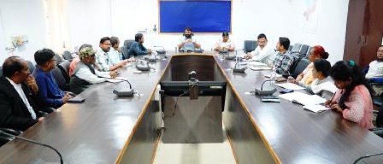 कलेक्टर ने जशपुर के चिन्हांकित पुरातत्व जगहों की सूची बनाने के दिए निर्देश