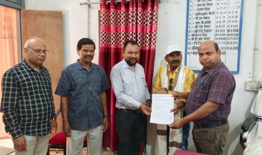सेवानिवृत्ति के दिन ही प्रधान पाठक वेदराम पैंकरा को मिला पीपीओ, बीईओ वेदानंद आर्य ने किया सम्मान