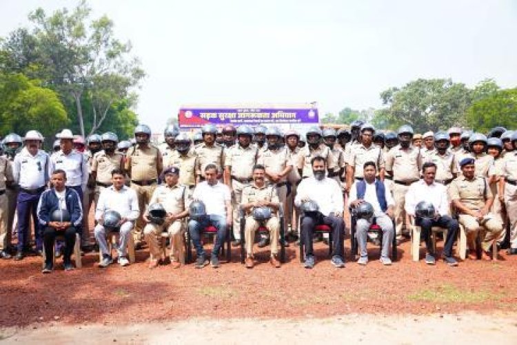 दुर्घटना बताकर नहीं अचानक आती है जीवन की रक्षा के लिए हेलमेट और सीट बेल्ट का करें उपयोग : कलेक्टर