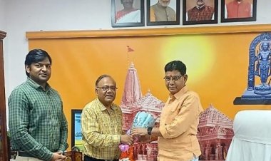 ​उच्च शिक्षा मंत्री से मिले कुलपति प्रो. दयाल