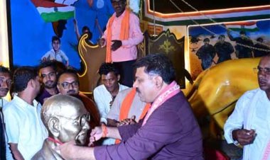 उप मुख्यमंत्री शर्मा ने भारत माता की प्रतिमा एवं भव्य शहीद स्मारक का किया लोकार्पण