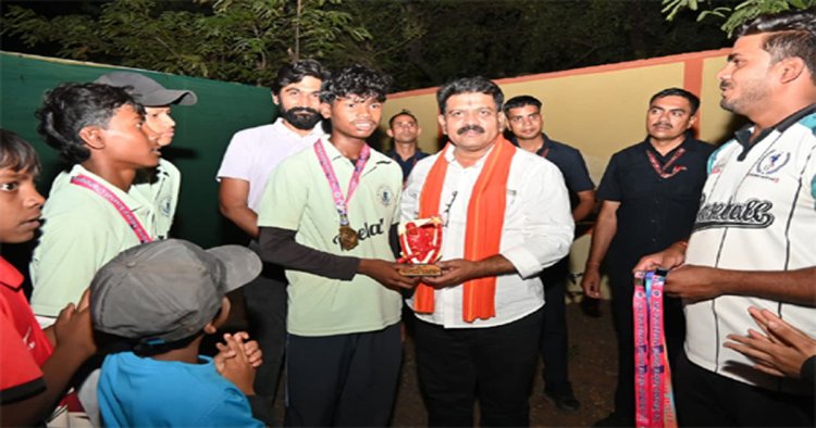 उप मुख्यमंत्री शर्मा ने राष्ट्रीय पदक विजेता बेसबॉल खिलाडिय़ों का किया सम्मान