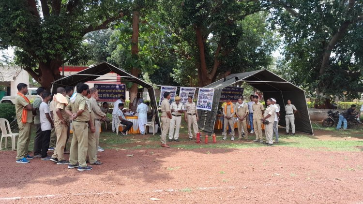 स्कूली बच्चों की सुरक्षा सर्वोच्च प्राथमिकता : स्कूल प्रारंभ होने के पूर्व यातायात पुलिस व परिवहन विभाग की संयुक्त टीम के द्वारा स्कूल बस जांच एवं स्वास्थ्य परीक्षण शिविर का किया गया आयोजन