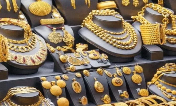 सोना ₹1,039 सस्ता, चांदी ₹3,690 महंगी: 24 कैरेट गोल्ड ₹1.40 लाख पर, चांदी ₹2.24 लाख प्रति किलो पहुंची