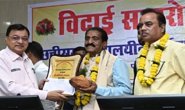 मंत्रालय के तीन अधिकारी-कर्मचारियों को दी गई सम्मानपूर्ण विदाई