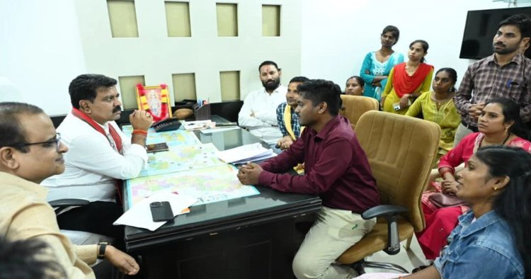 भाजपा सहयोग केंद्र के जनदर्शन में उपमुख्यमंत्री विजय शर्मा ने सुनीं आमजन की समस्याएं, प्राप्त आवेदनों के त्वरित निराकरण के दिए निर्देश
