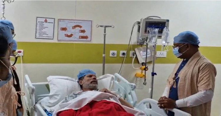 CM साय ने मेदांता अस्पताल में किरण सिंह देव से की मुलाकात, सड़क हादसे के बाद जाना स्वास्थ्य हाल