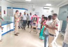 बैंकिंग कार्य करने आए नागरिकों को बताया, लेन-देन में सतर्कता ही साइबर ठगी से बचाव का सबसे बड़ा उपाय