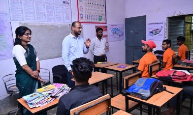 जिला स्तरीय रोजगार मेले में 14 युवाओं का अंतिम चयन, कलेक्टर ने सौंपे नियुक्ति पत्र