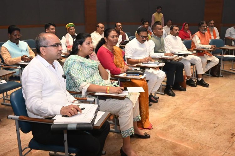 संसदीय संकुल विकास परियोजना को लेकर नई दिल्ली में महत्वपूर्ण बैठक