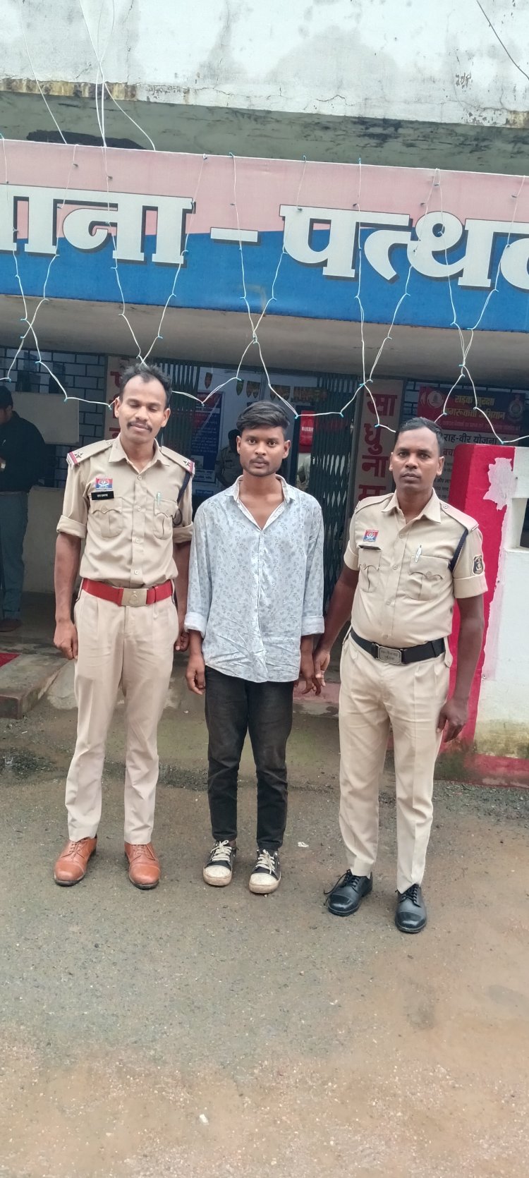 जनगणना प्रगणक शिक्षक को फर्जी बताकर की थी मारपीट, आईडी कार्ड छीनकर फेंका और दी थी जान से मारने की धमकी