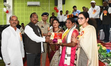 शिक्षक सम्मान समारोह में गूंजा राष्ट्र निर्माण का संदेश, 21 उत्कृष्ट शिक्षक हुए सम्मानित