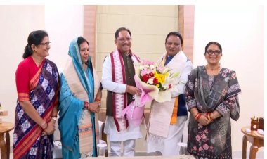 ओडिशा के मुख्यमंत्री मोहन चरण माझी से मिले CM साय