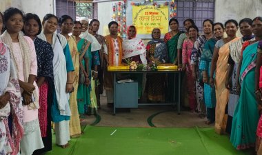 स्थापना दिवस पर सेवानिवृत्त आंगनबाड़ी कार्यकर्ता-सहायिका दीदियों का सम्मान