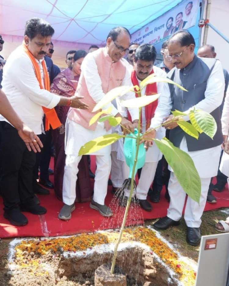 ‘एक पेड़ माँ के नाम’ अभियान से प्रकृति संरक्षण और मातृ सम्मान का संदेश