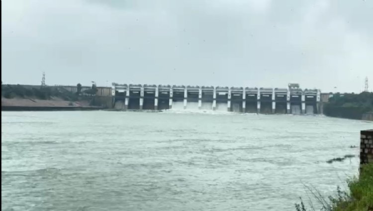 गंगरेल बांध से 30 हजार क्यूसेक पानी छोड़ा गया, महानदी किनारे अलर्ट