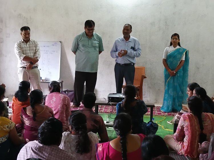 जशपुर के प्राथमिक स्कूलों में 'नींव' बहुभाषी शिक्षा कार्यक्रम की शुरुआत: अब घर की भाषा 'सादरी' के माध्यम से सीखेंगे नौनिहाल
